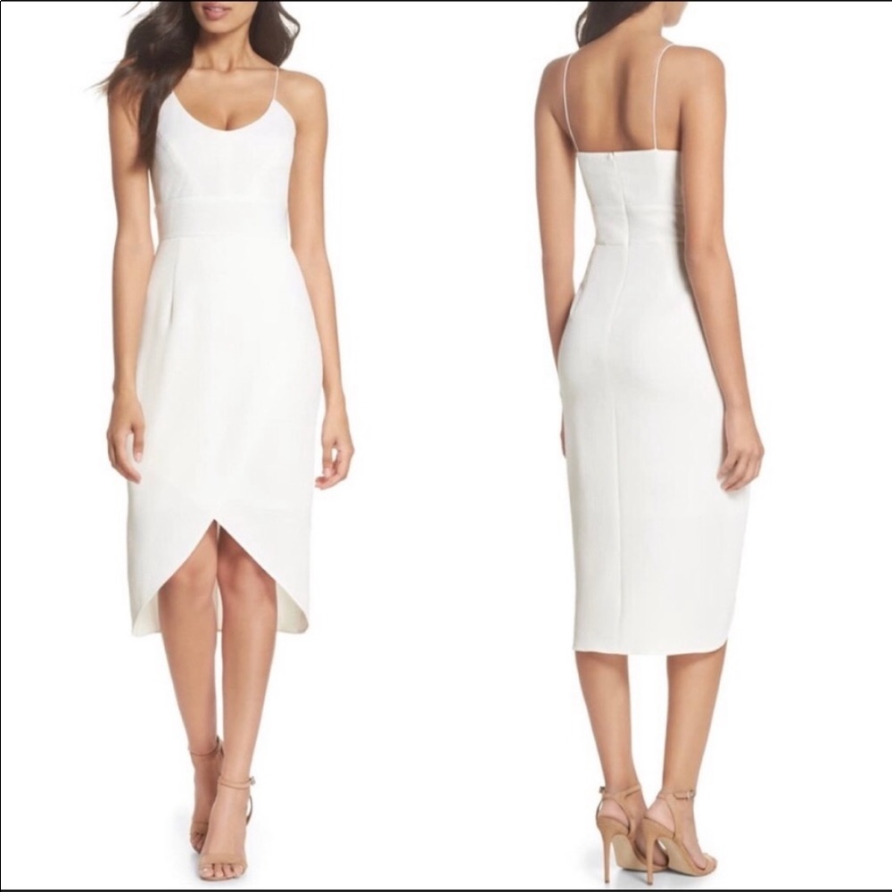 Chelsea28 Brand new with tags tulip edge white dress formal